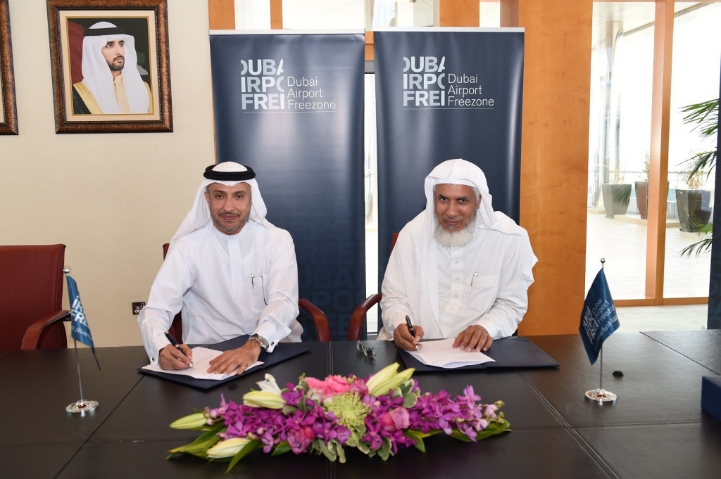 (R to L) His Eminence, Dr. Abdulrahman Bin Saleh Al-Atram, President of the International Center of Islamic Economy FZE and Secretary General of the International Islamic Foundation for Economics & Finance (IIFEF) and Dr. Mohammed Al Zarooni, Director General of DAFZA.